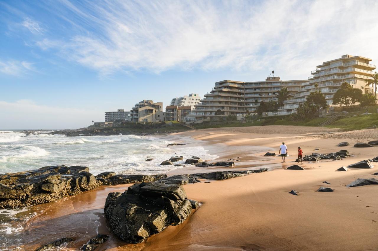 Sands Beach Breaks Luxury Beach Front Балито Екстериор снимка