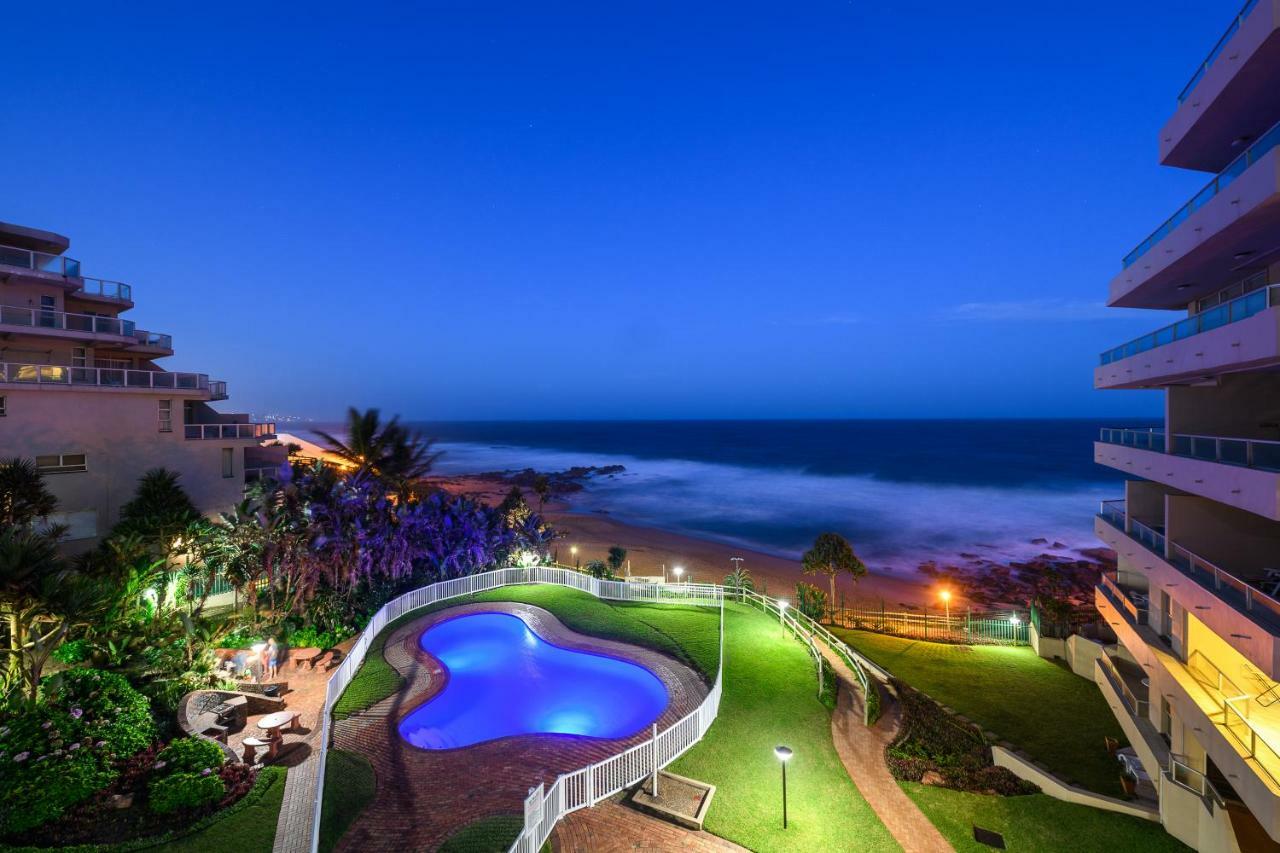 Sands Beach Breaks Luxury Beach Front Балито Екстериор снимка
